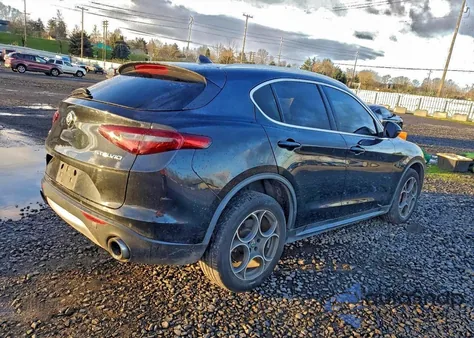2018 Alfa Romeo Stelvio z USA, uszkodzony, nr VIN ZASFAKAN4J7B81763